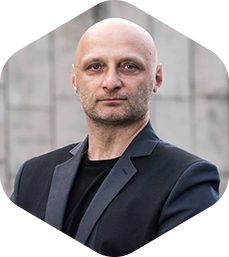 R. Rojek